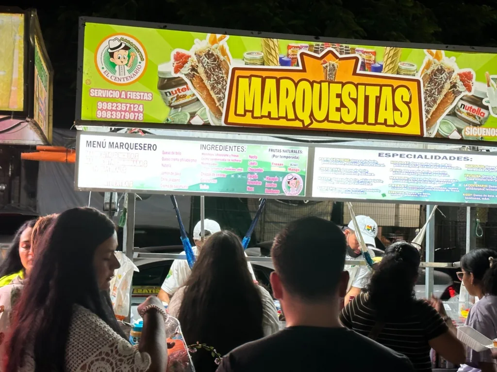 Tradicionales marquesitas en el Parque de las Palapas de Cancún