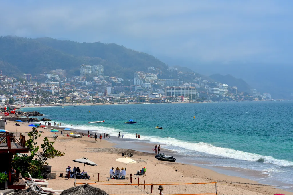 Qué Hacer en Puerto Vallarta Para Celebrar el Mes del Orgullo Gay